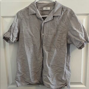 Uniqlo Light Gray Casual Button Down Shirt